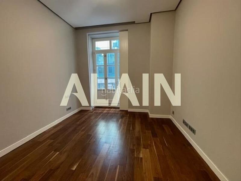 Foto 4a1c809c-2aea-473f-bb1c-0c14516b2342. Alquiler piso vivienda de lujo junto a plaza ayuntamiento en Valencia