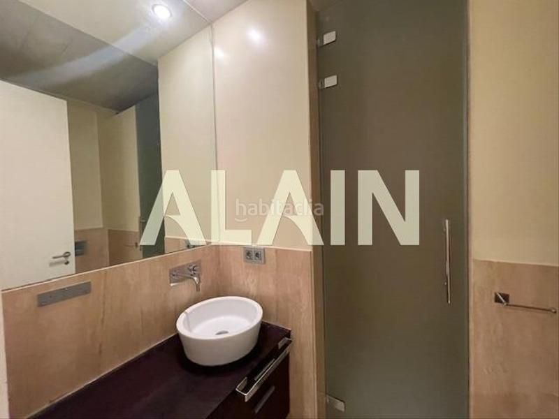 Foto e2efd9f3-892a-421a-9783-321148dc4520. Alquiler piso vivienda de lujo junto a plaza ayuntamiento en Valencia