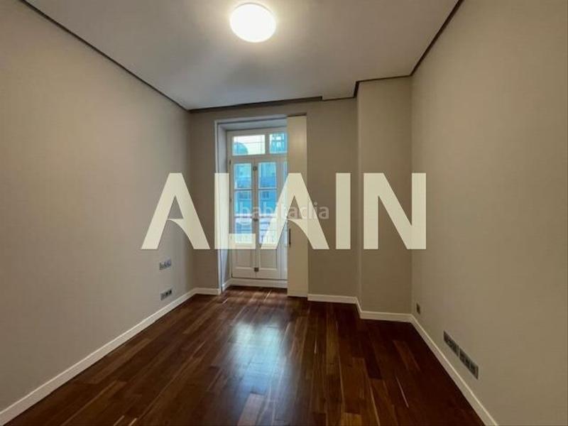 Foto e9e6e41d-fcc2-4c57-bd9d-a995386c21c6. Location appartement avec parking dans Sant Francesc Valencia