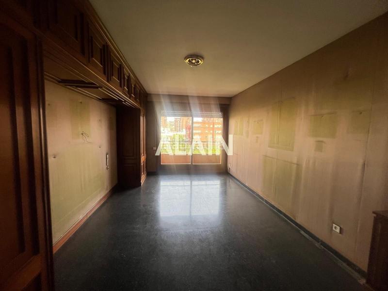 Foto 014c05a6-7e20-41ec-879f-05d193b0b2ac. Appartement avec chauffage parking dans Exposició Valencia