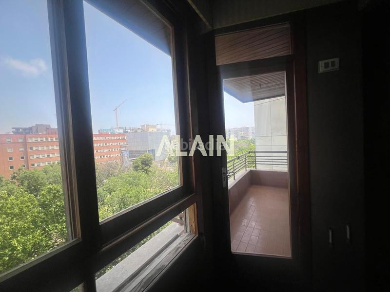 Foto 0fb496d3-6449-4c9c-b345-b6a26b543946. Appartement avec chauffage parking dans Exposició Valencia