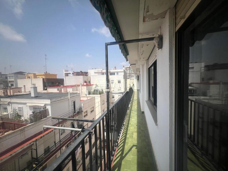 Foto 234537da-e51f-4c0e-88ce-d5da37190df1. Appartement avec chauffage parking dans Exposició Valencia