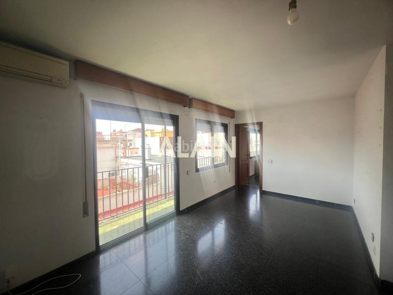 Foto 8a9795d4-b57d-452a-aea6-14bd60f16eda. Appartement avec chauffage parking dans Exposició Valencia