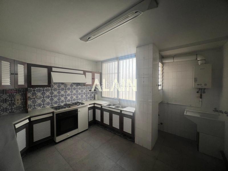 Foto a59a52ef-babb-4bf7-9b9f-2633432a67f4. Appartement avec chauffage parking dans Exposició Valencia