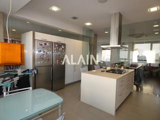 Pis a El Pla del Remei. Pisazo en venta en gran via germanias de valencia a 5 minutos de