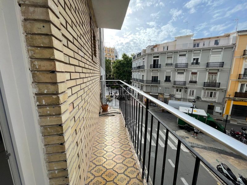 Piso vivienda junto fernando católico y calle espinosa en Valencia - Imagen 16
