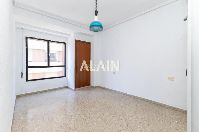 Foto 154bd82c-4c2e-47b7-b904-3d9519511bd8. Pis amb aparcament a El Botànic Valencia