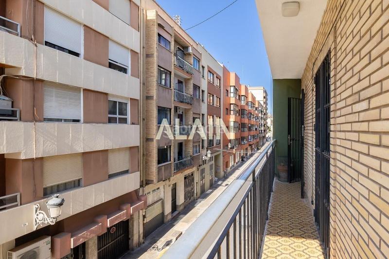 Foto 2f4e8afc-8b3e-413c-aa96-1cd00be6a864. Pis amb aparcament a El Botànic Valencia