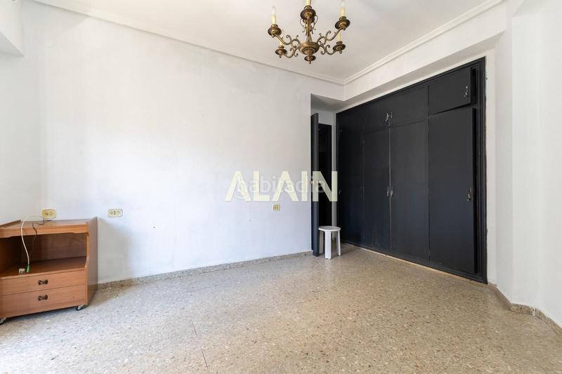 Foto 5392bb8c-ac1a-4d13-9e4f-61199d81c2c1. Pis amb aparcament a El Botànic Valencia