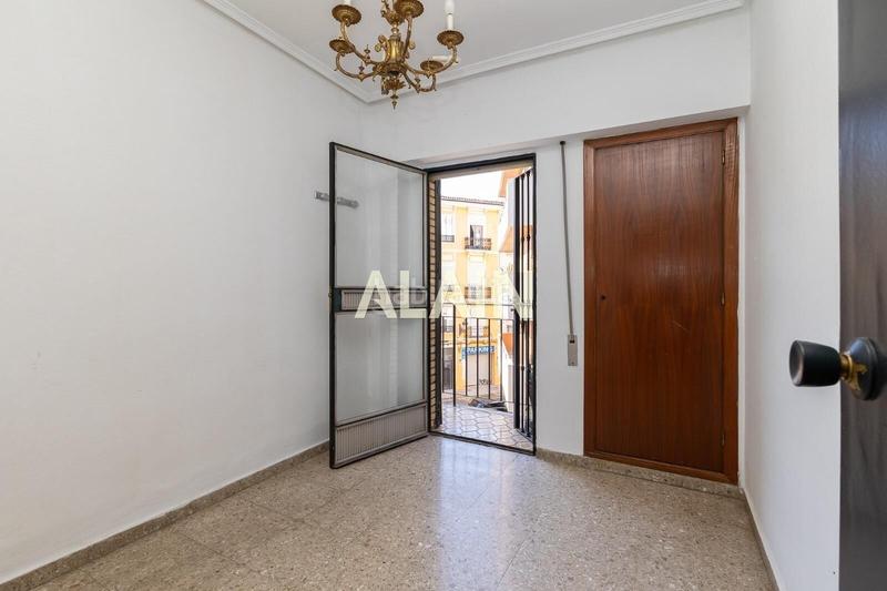 Foto 786fe167-83d3-40e0-a0d6-760033d2f638. Pis amb aparcament a El Botànic Valencia