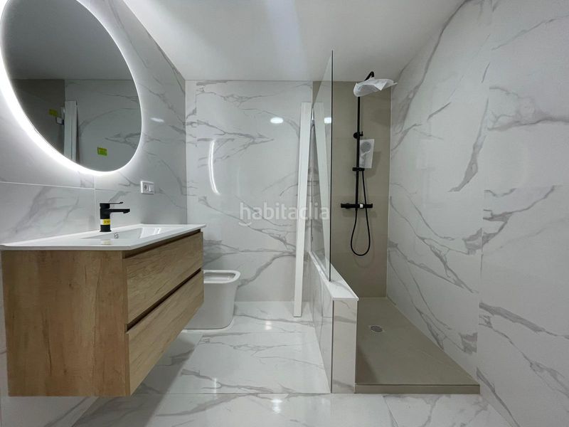 Piso vivienda junto fernando católico y calle espinosa en Valencia