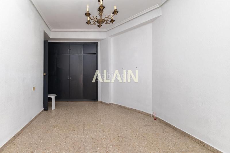 Foto 857d939e-8d50-4fc6-bb73-1bec6d01d750. Pis amb aparcament a El Botànic Valencia