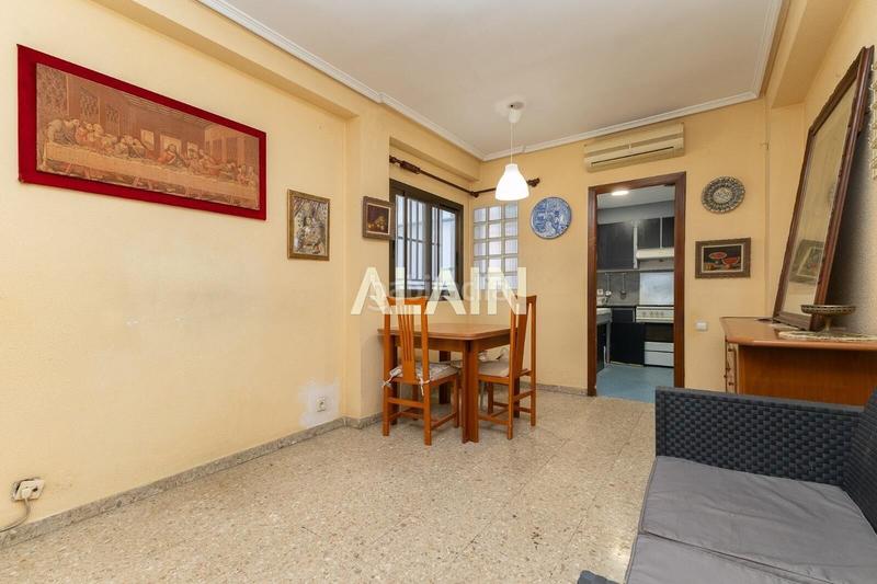 Foto beccef25-1fe5-403b-bed0-a74f7dd72c2f. Pis amb aparcament a El Botànic Valencia