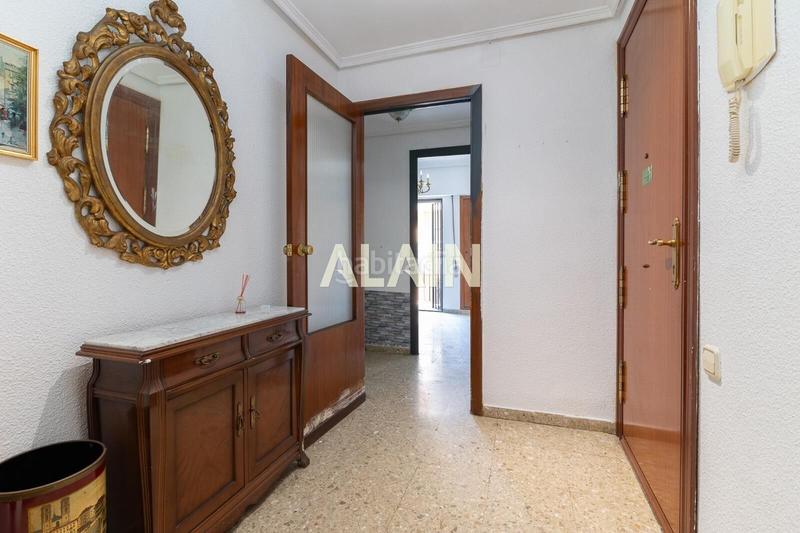 Foto d1218221-b443-4307-b899-5b0e067bd43e. Pis amb aparcament a El Botànic Valencia