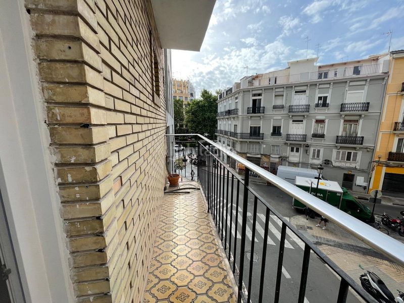 Piso vivienda junto fernando católico y calle espinosa en Valencia - Imagen 19