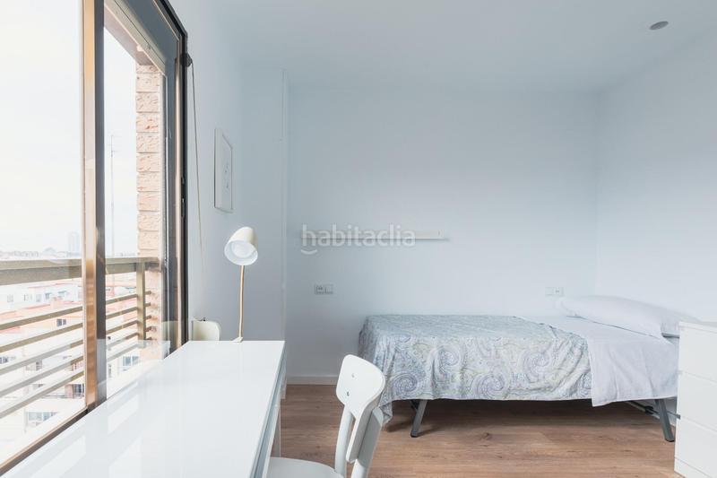 Foto 4d4acccf-66fc-44ef-ad9a-14ea03bc3ca4. Pis a Mestalla Valencia