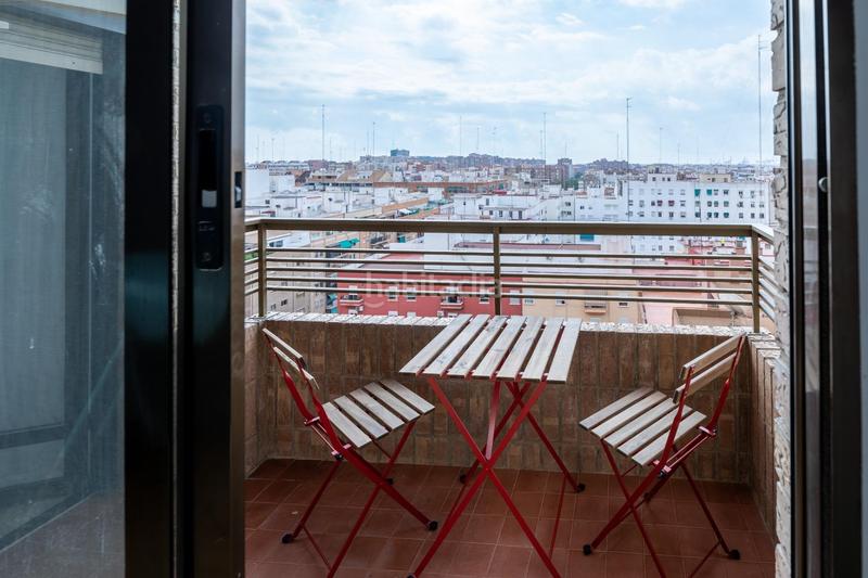 Foto 540a308f-d3fb-4ad7-98ad-27030af1d999. Pis a Mestalla Valencia