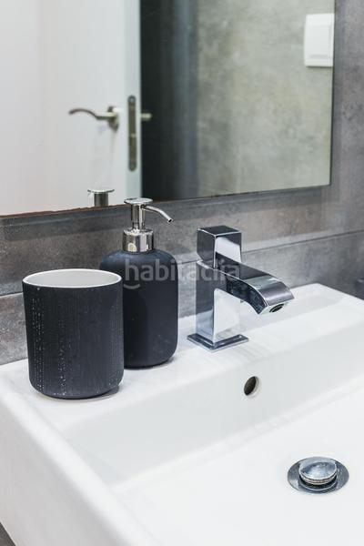 Foto 99752764-296e-4dd5-afe3-5f5be43d2aae. Pis a Mestalla Valencia