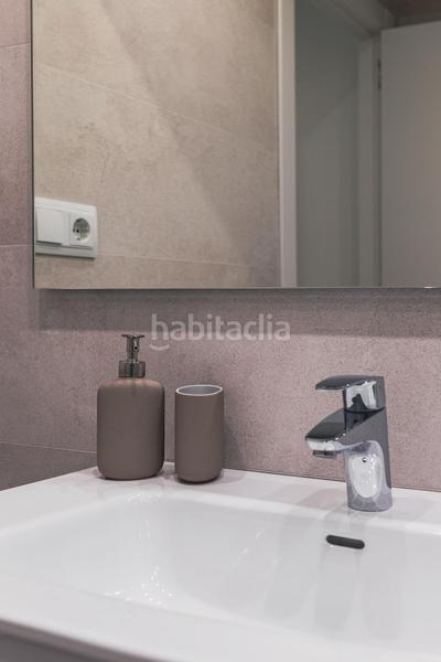 Foto baa8431c-2ce7-4f04-839e-c862112471f0. Pis a Mestalla Valencia