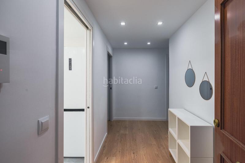 Foto c79b3a30-0d90-40f5-befb-fee6eb32c631. Pis a Mestalla Valencia