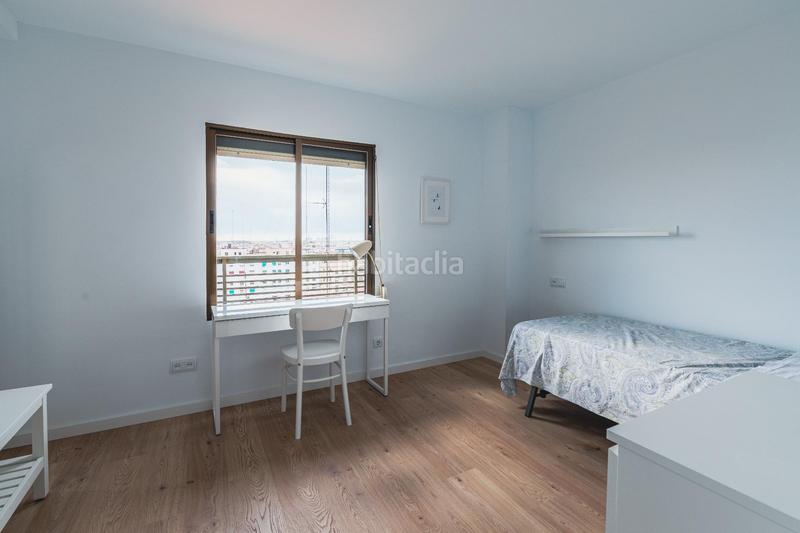 Foto f343c096-ed11-4f4e-a93a-1967a45fb5de. Pis a Mestalla Valencia