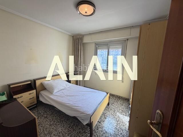 Piso vivienda junto a la playa en avenida del puerto en Valencia - Imagen 23