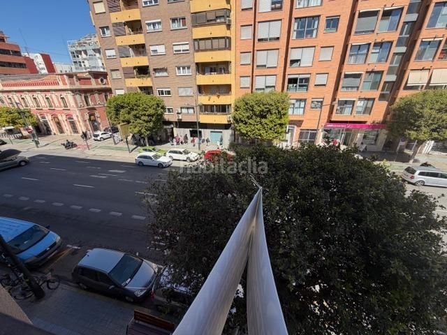 Piso vivienda junto a la playa en avenida del puerto en Valencia - Imagen 8