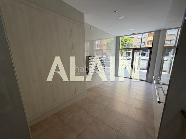 Piso vivienda junto a la playa en avenida del puerto en Valencia - Imagen 42