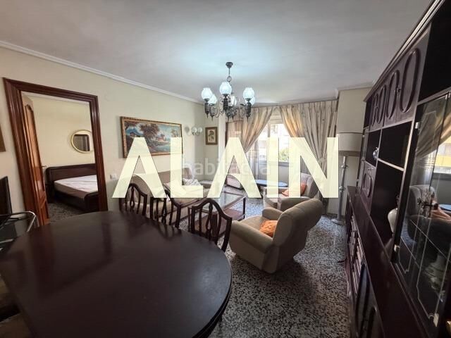 Piso vivienda junto a la playa en avenida del puerto en Valencia