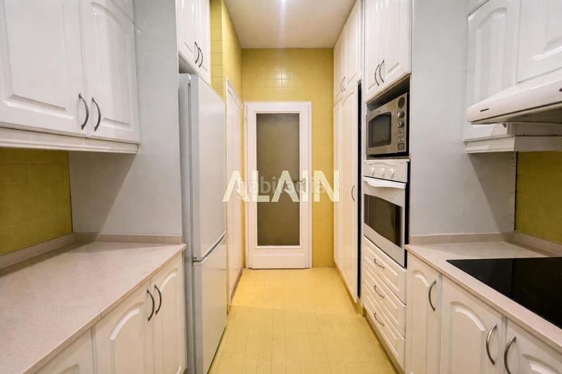 Piso increíble piso en el corazón , ideal tanto para vivir como invertir en Valencia - Imagen 5