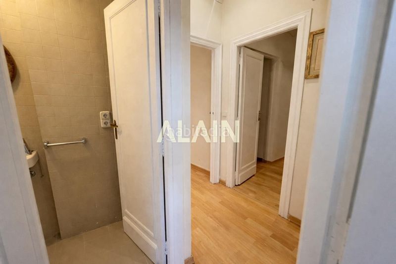 Piso increíble piso en el corazón , ideal tanto para vivir como invertir en Valencia - Imagen 13