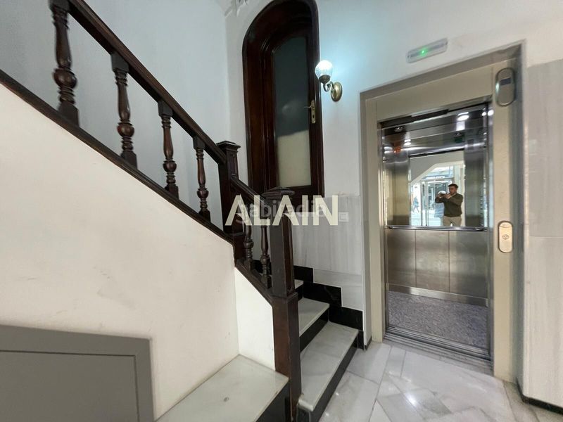 Piso increíble piso en el corazón , ideal tanto para vivir como invertir en Valencia - Imagen 32