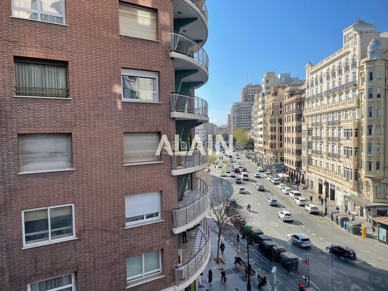Piso increíble piso en el corazón , ideal tanto para vivir como invertir en Valencia - Imagen 10