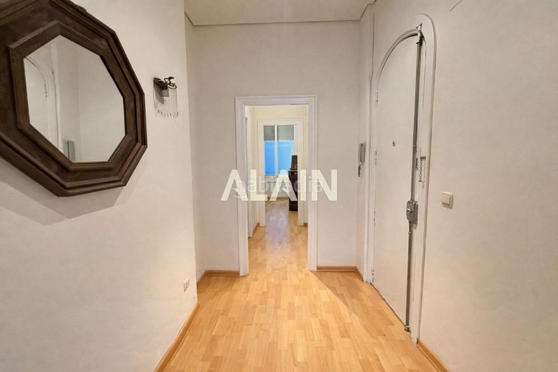 Piso increíble piso en el corazón , ideal tanto para vivir como invertir en Valencia - Imagen 21