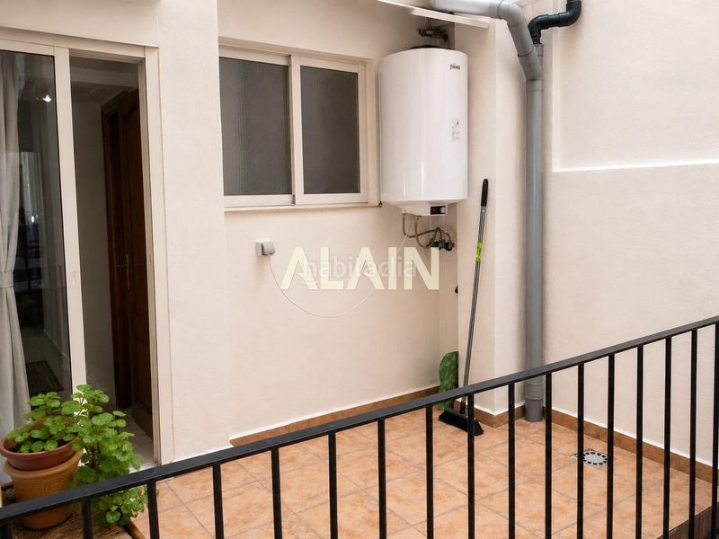 Foto 56bc7e09-20b7-4b7b-afaa-54e9fd2335c2. Casa amb calefacció a El Cabanyal-El Canyamelar Valencia