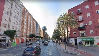 Local Comercial a Russafa. Venta de local en peris y valero rentabilidad 5,5 neto