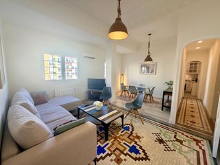 Miete Etagenwohnung  Carrer sevilla. Lujoso piso reformado en el barrio de ruzafa valencia
