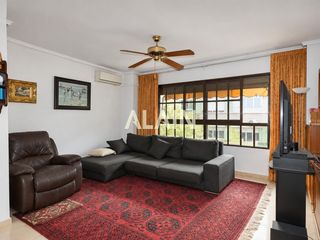 Piso en Gran Via. Piso en venta en la zona del ensanche en valencia con dos terraz
