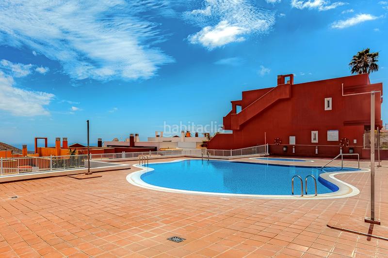 Foto 334bf9d4-4aa4-4052-b4b7-05d8f8e6eaac. Lloguer apartament a calle tinguafaya 90-c a Chayofa Arona