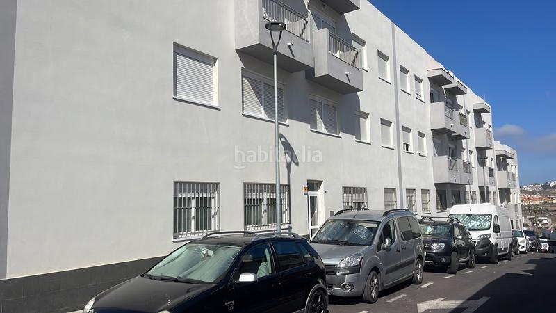 Foto 9262e655-3a1c-41b4-b376-ae9ea8ffaf3a. Apartament a calle leonardo 12 a Buzanada Arona