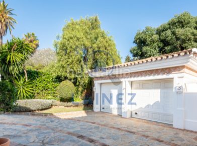 Foto 693955a0-44ea-4a8a-9f3d-fa2ebda13760. Casa amb aparcament piscina a Puerto Banús Marbella