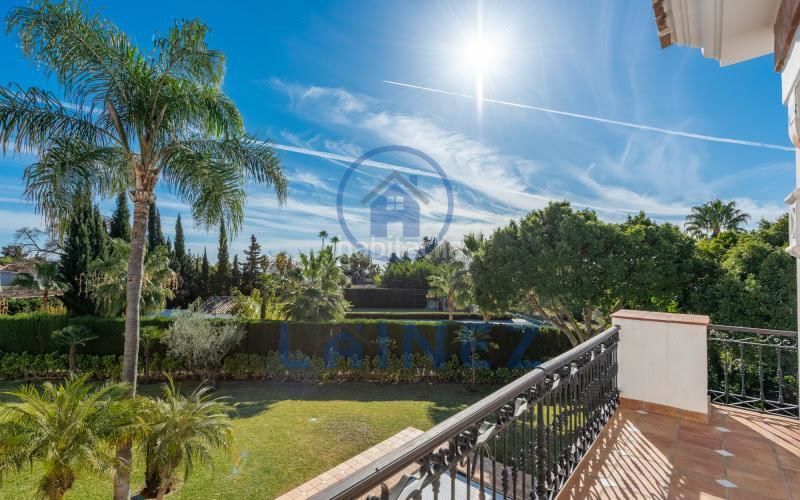 Foto 8814f873-6027-4c9b-9b9d-3202b50c19a7. Casa amb aparcament piscina a Puerto Banús Marbella