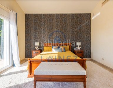 Foto 9752fdf2-403b-4d70-8d55-d2f686aae481. Casa amb aparcament piscina a Puerto Banús Marbella