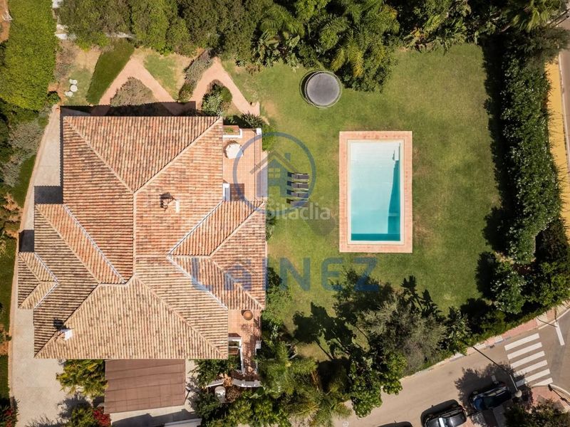 Foto 9141595a-5c74-426e-b8ba-415a89d1d6fd. Casa amb calefacció piscina a Ricardo Soriano Marbella