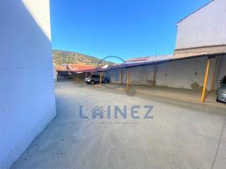 Terreny residencial a Villanueva del Rey. Oportunidad única amplia cochera y gran corralón en venta en el