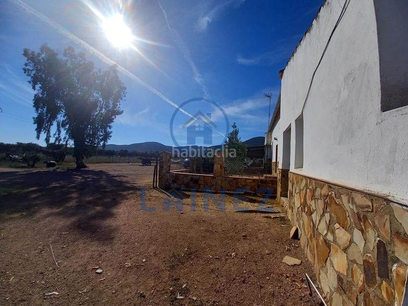 Foto c6ad282c-8342-4c15-9370-2f55f12fb617. Finca rústica en Peñarroya - Pueblonuevo