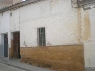 Maison à Belmez. Casa en belmez. 
casa prácticamente solar para obrar entera com