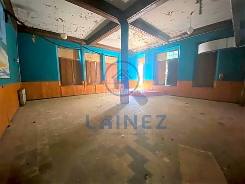 Foto fc6fb86d-8161-4fb2-ac08-f235d8eb5672. Edificio in Peñarroya - Pueblonuevo