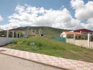 Terreny residencial a Peraleda del Zaucejo. Parcela en peraleda 
parcela de 7147 m2, linda con calle princi