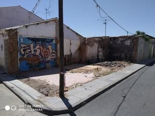 Terreny residencial a Peñarroya - Pueblonuevo. Excelente solar urbano en esquina en venta en el municipio de pe